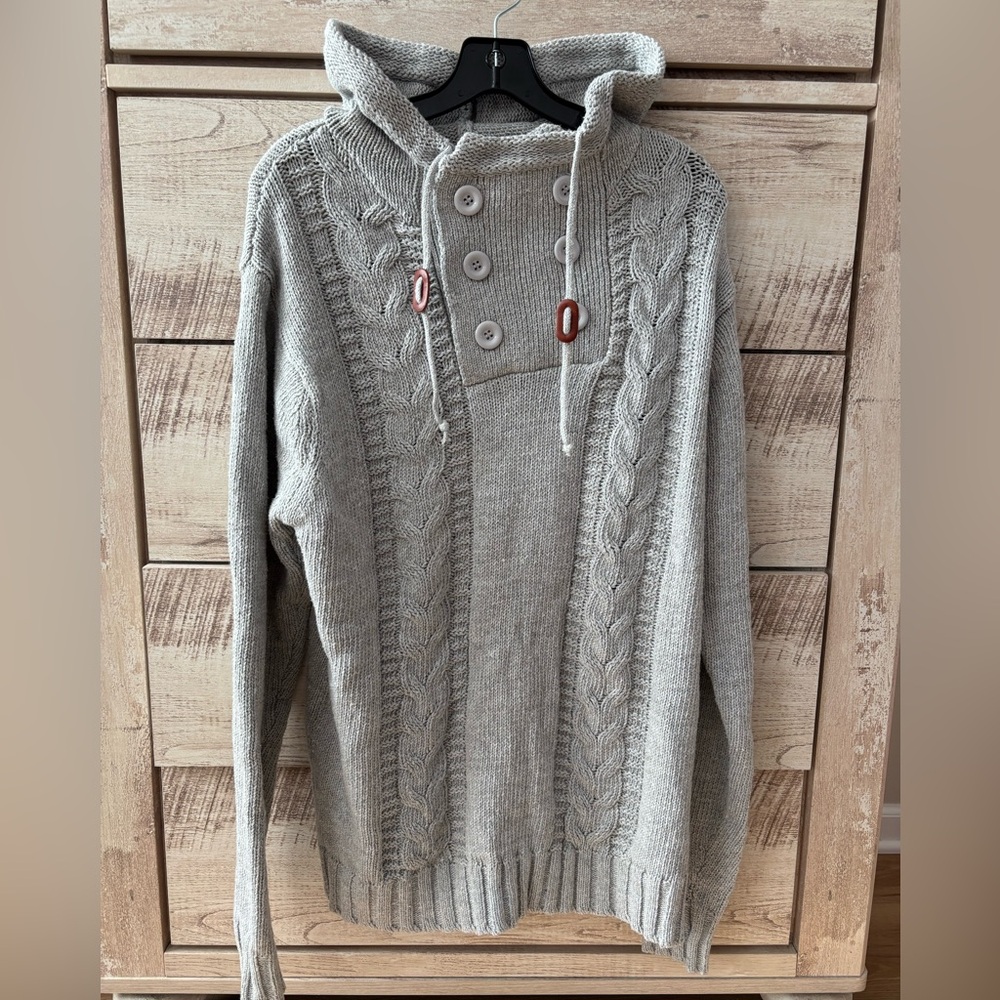 NWOT coofandy
Men’s hooded sweater